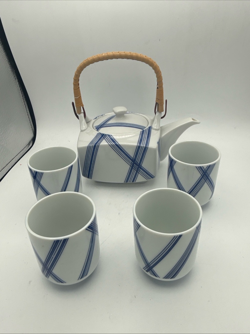 Blue & White Porcelain Teapot Set with Bamboo Handle - 5pc